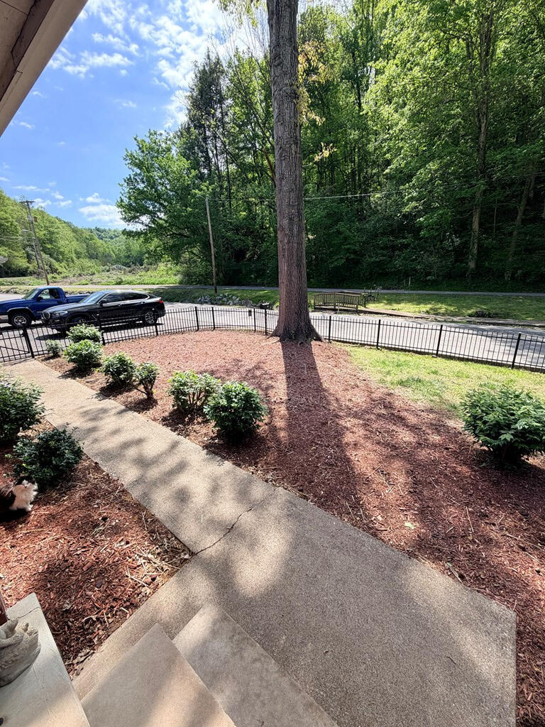 685 Mays Branch Road Prestonsburg, KY 41653 - Photo 7 of 36 128528_21
