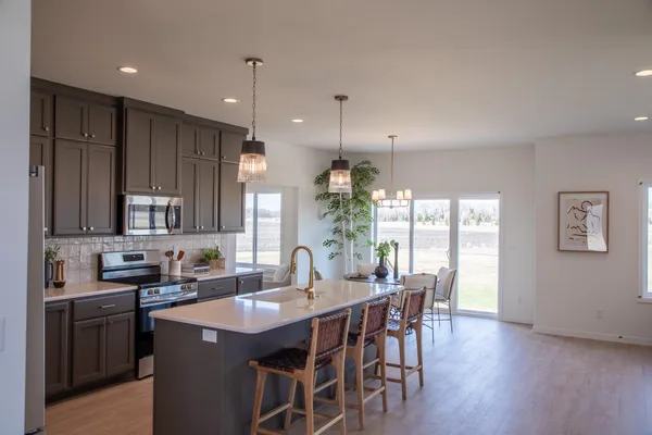 $601,757 | 7341 101st Avenue South, Horace, ND 58047