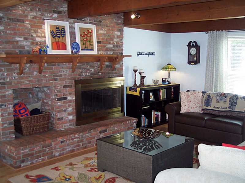 297 Washington Road Barrington, RI 02806 - Photo 6 of 15 Living Room.