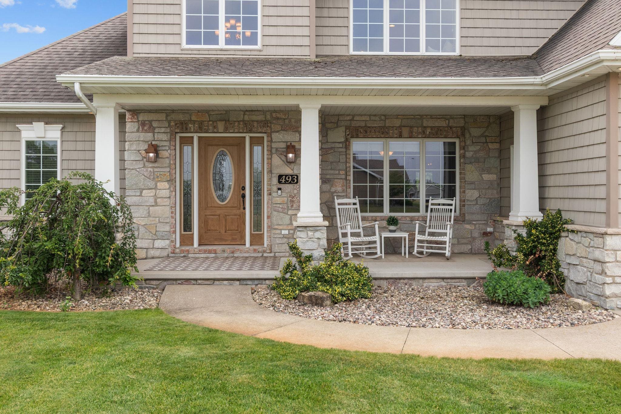 493 Dalton Road Neenah, WI 54956 - Photo 4 of 65