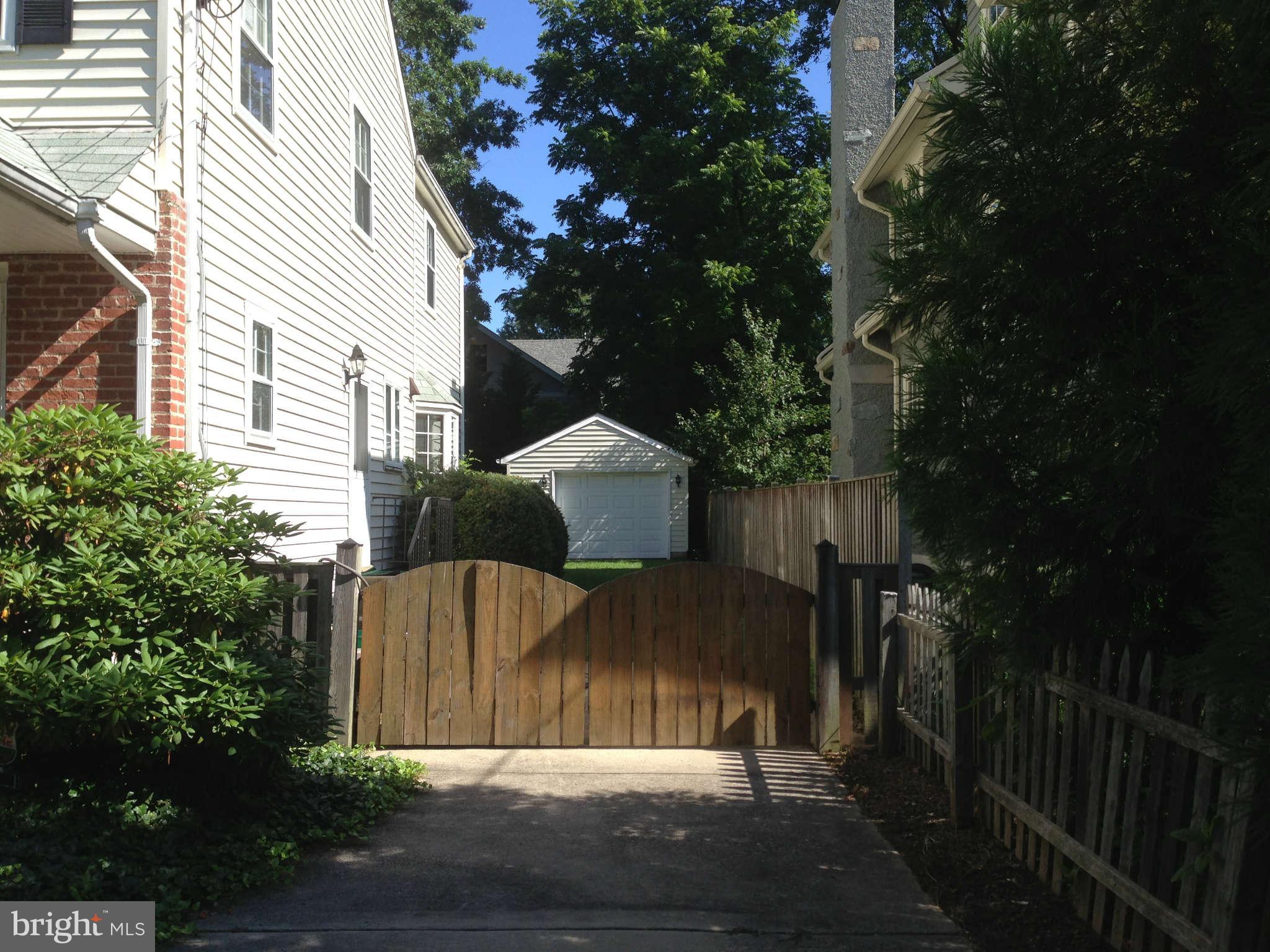 4411 Ridge Street Chevy Chase, MD 20815 - Photo 3 of 4 Exterior General