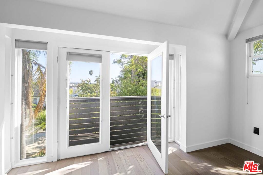 10453 Holman Avenue Los Angeles, CA 90024 - Photo 51 of 67