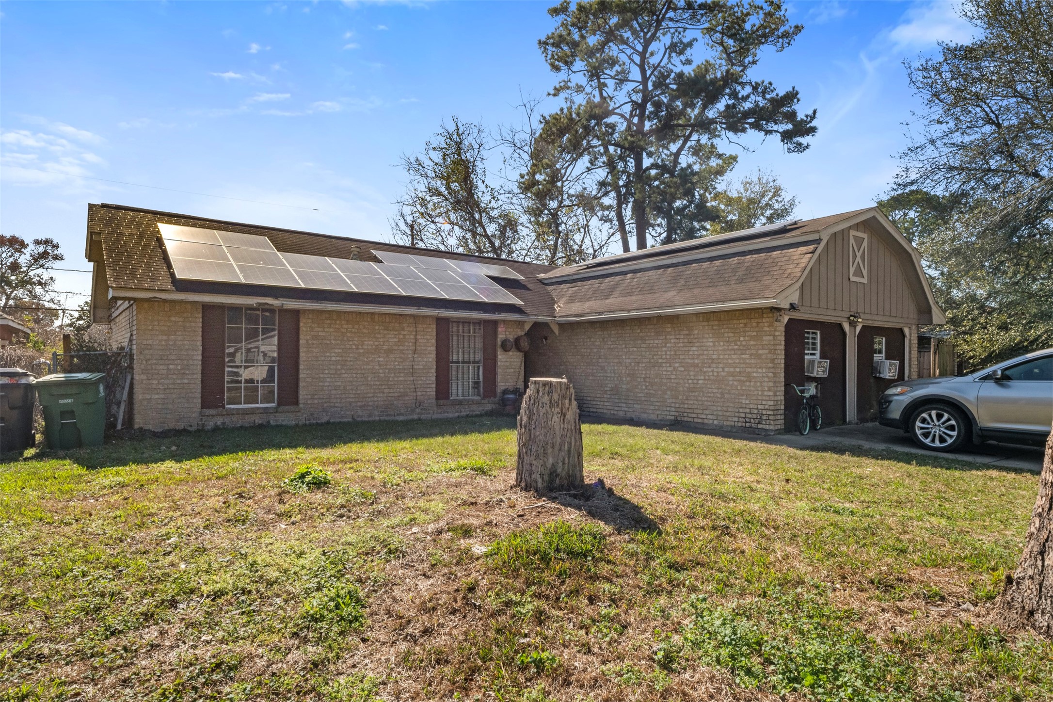 7726 Boggess Road Houston, TX 77016 - Photo 19 of 30 a front view of house with yard