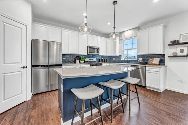 $568,430 | 238 Teerling Circle, Aurora, IL 60503