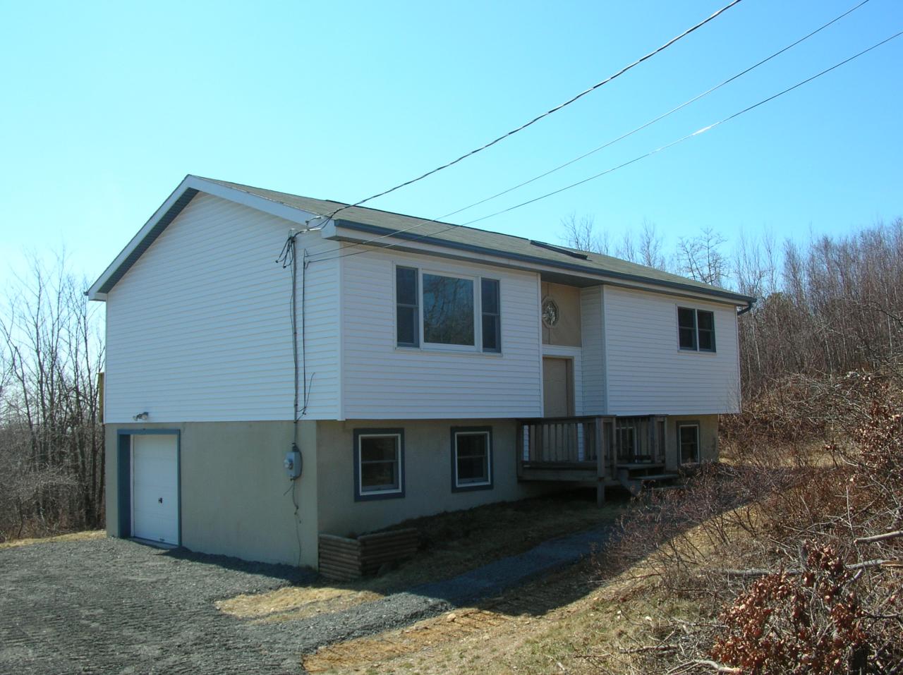 2713 Ramon Drive Blakeslee, PA 18610 - Photo 1 of 10 Main
