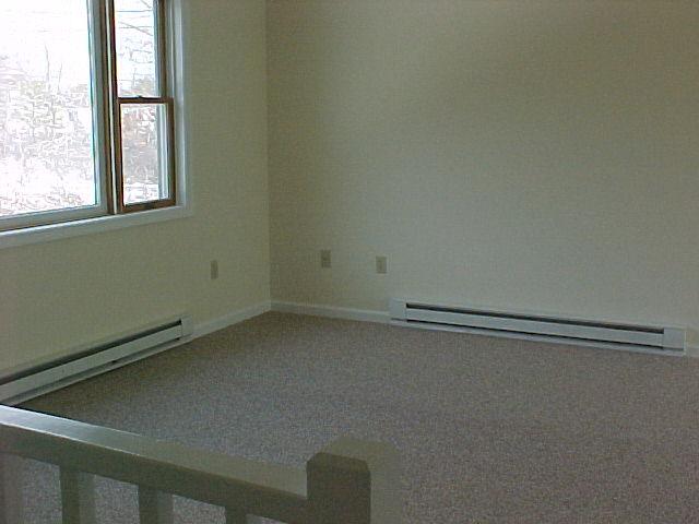 2713 Ramon Drive Blakeslee, PA 18610 - Photo 4 of 10 Living Room