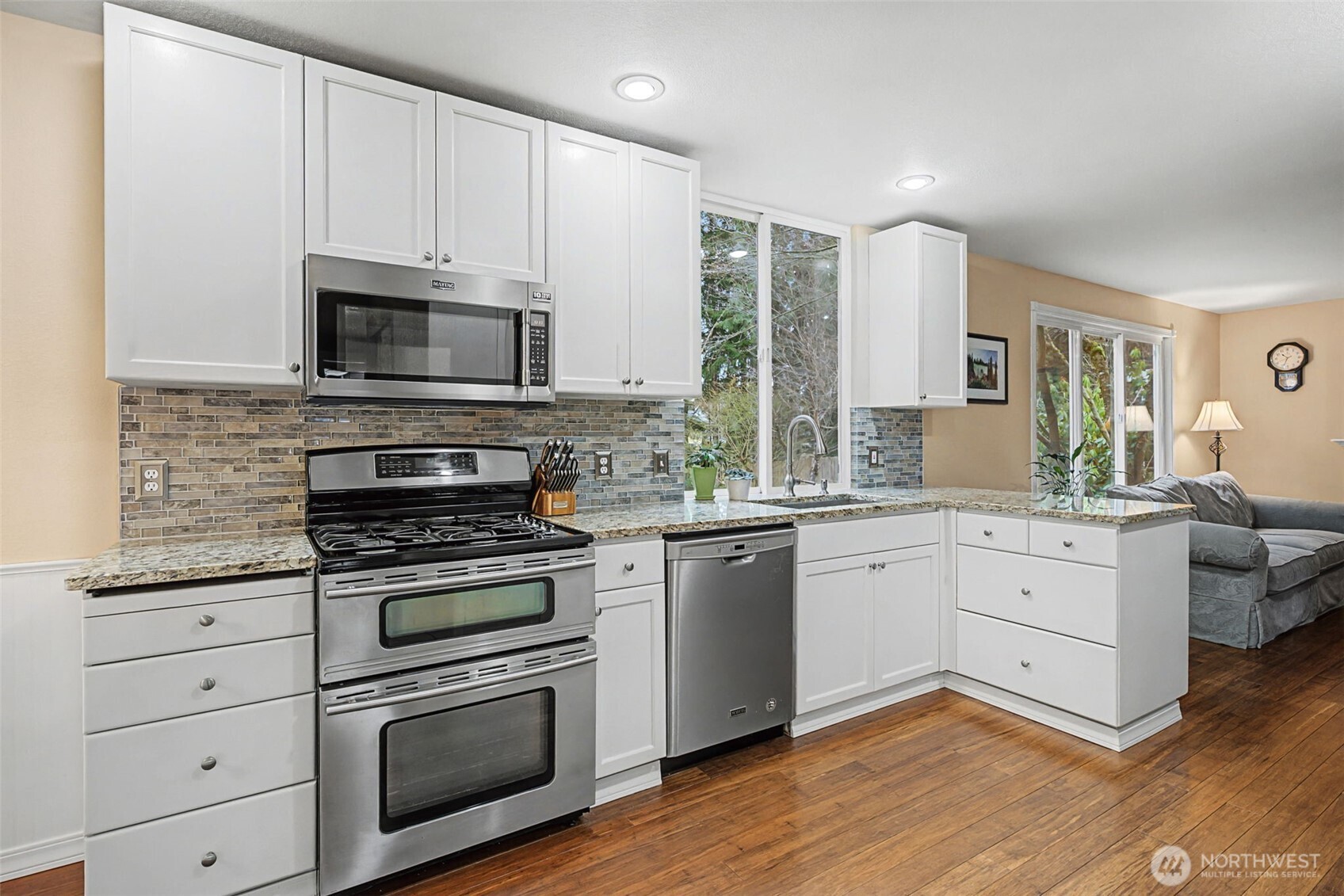 23312 Southeast 239th Street Maple Valley, WA 98038 - Photo 10 of 39