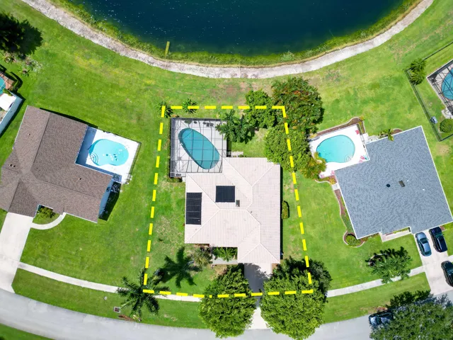 $575,000 | 7431 Hazelwood Circle, Lake Worth, FL 33467