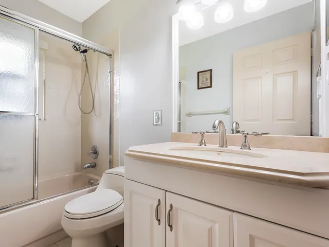 $575,000 | 7431 Hazelwood Circle, Lake Worth, FL 33467