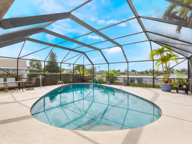 $575,000 | 7431 Hazelwood Circle, Lake Worth, FL 33467