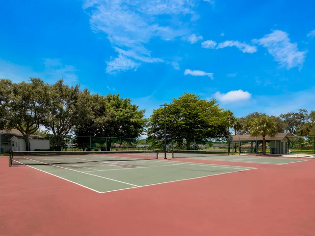 $575,000 | 7431 Hazelwood Circle, Lake Worth, FL 33467