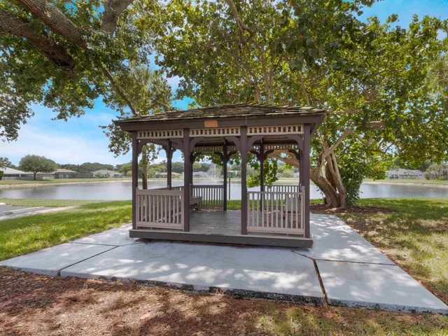 $575,000 | 7431 Hazelwood Circle, Lake Worth, FL 33467