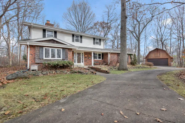 $629,900 | 2550 Harmony Circle, Brookfield, WI 53045