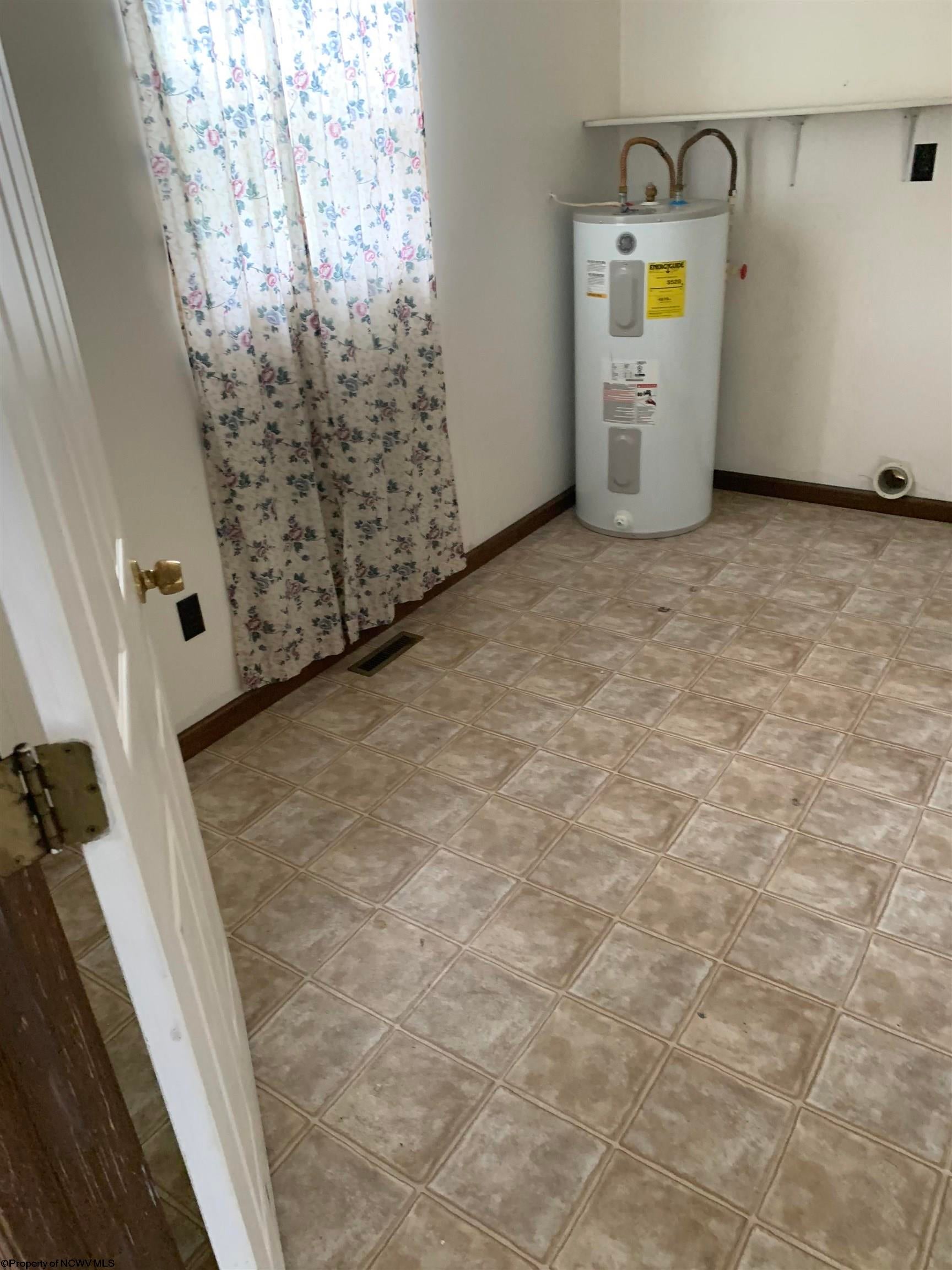 361 Hedrick Road Scott Depot, WV 25560 - Photo 13 of 18 Gallery Image 13
