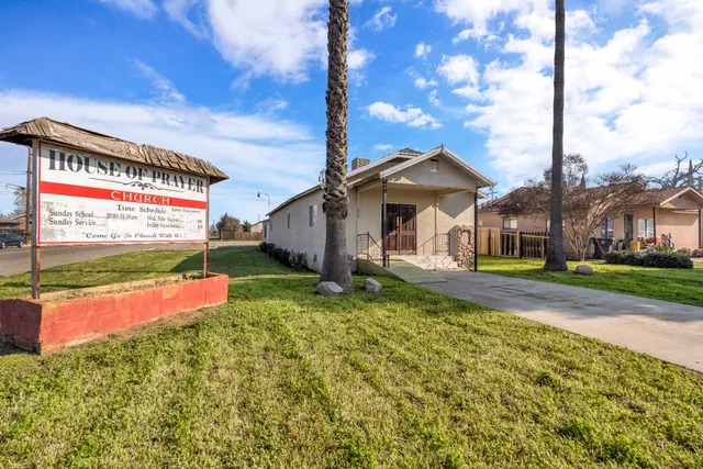 $335,000 | 260 North Los Angeles Street, Tulare, CA 93274