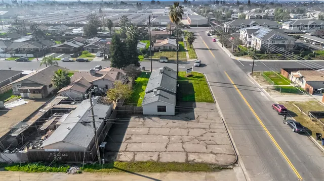 $335,000 | 260 North Los Angeles Street, Tulare, CA 93274