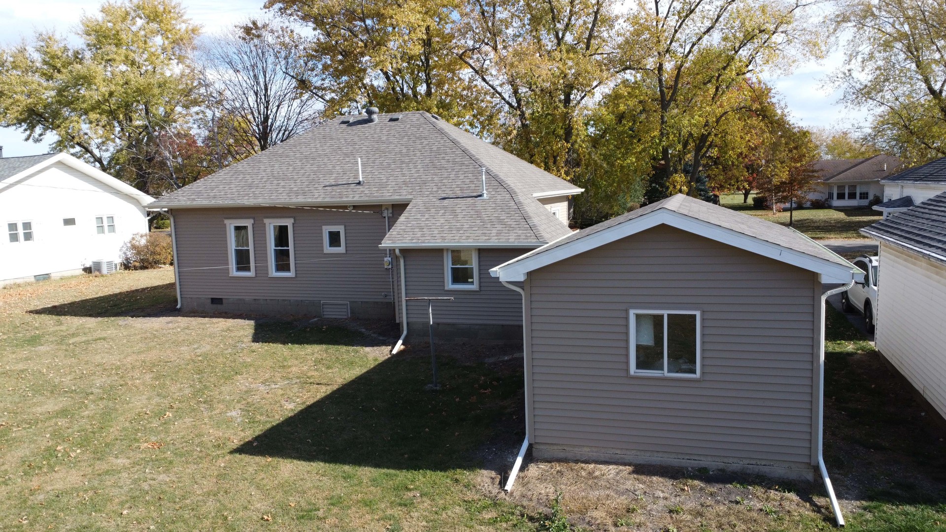 618 South Thomas Street Gilman, IL 60938 - Photo 8 of 38