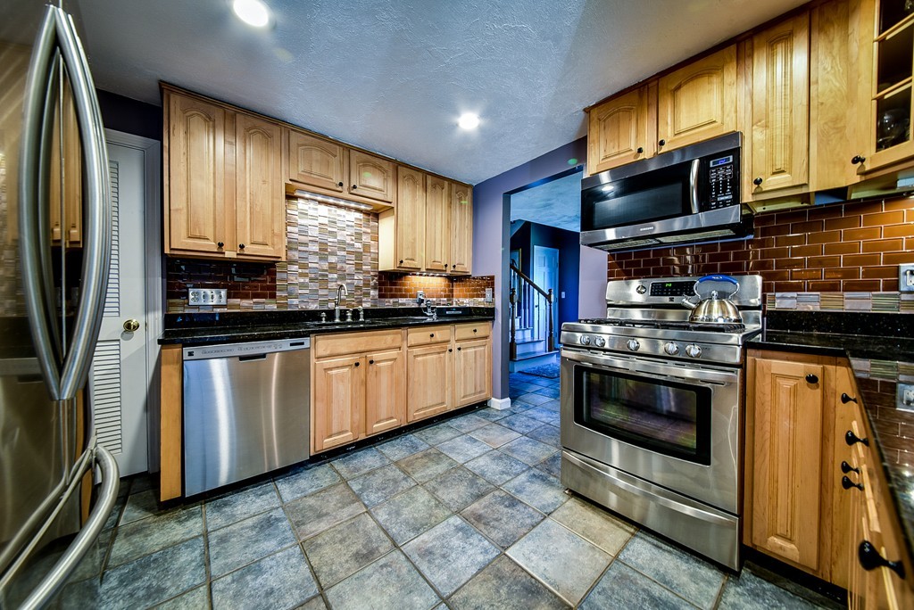 18 Pumpkin Pine Road Natick, MA 01702 - Photo 3 of 22 Gallery Image 3