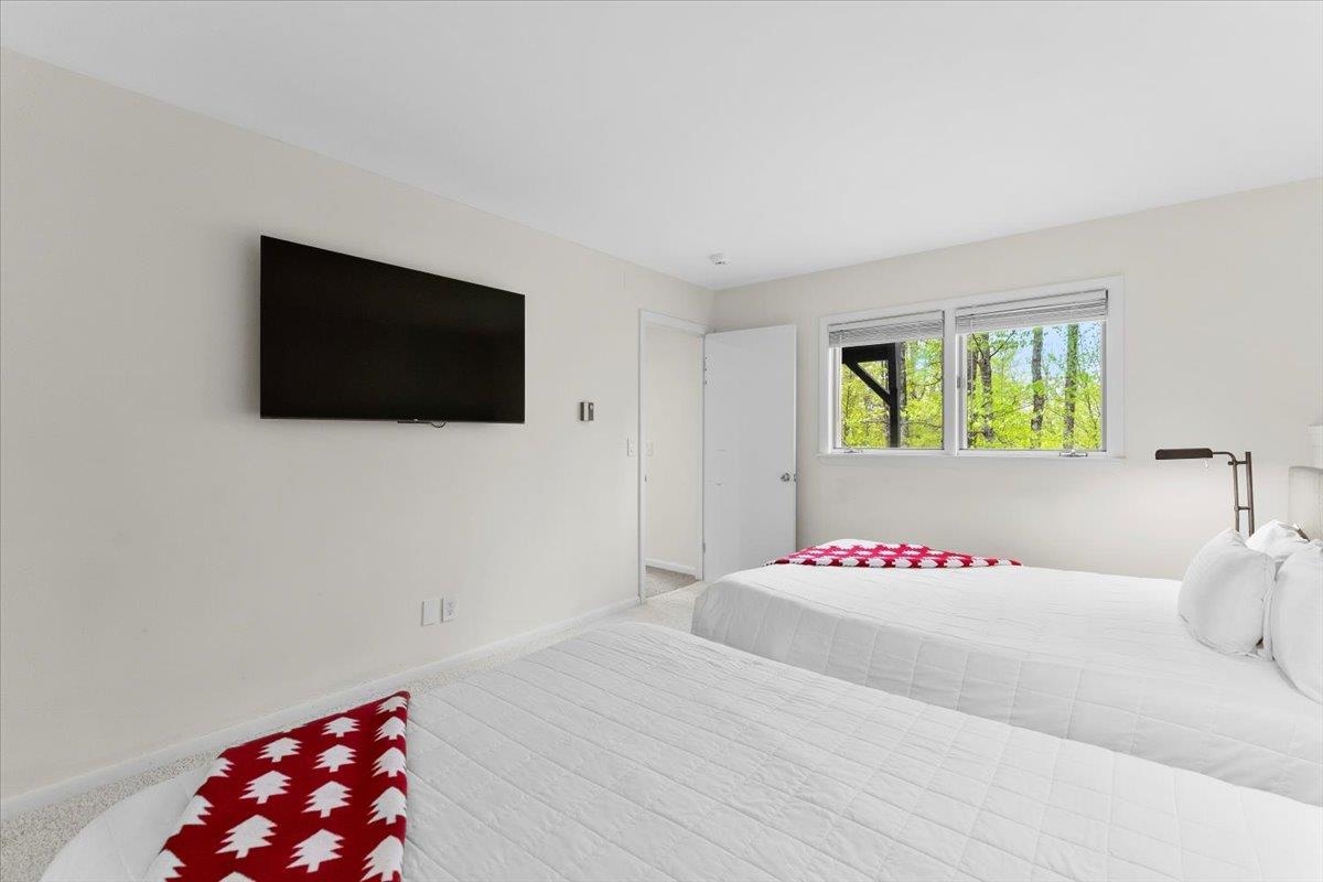 6 Roundtree Road Winhall, VT 05340 - Photo 17 of 28