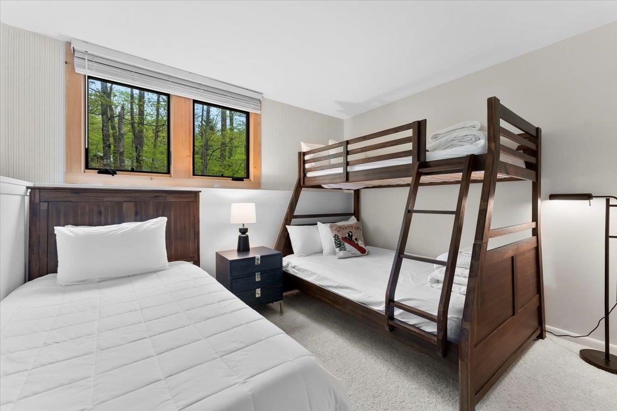 6 Roundtree Road Winhall, VT 05340 - Photo 19 of 28