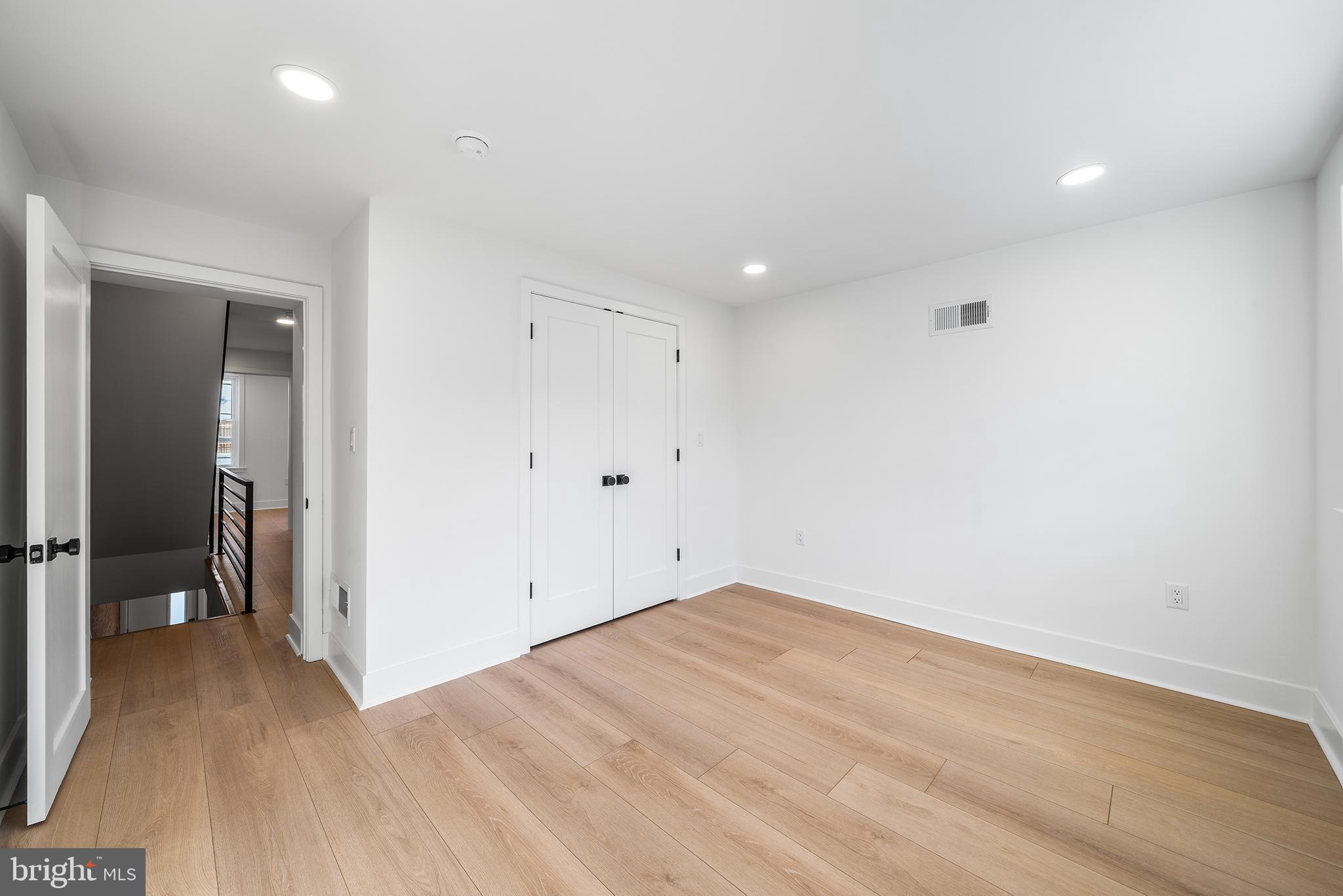 714 Earp Street Philadelphia, PA 19147 - Photo 15 of 30 2nd Floor - Back Bedroom