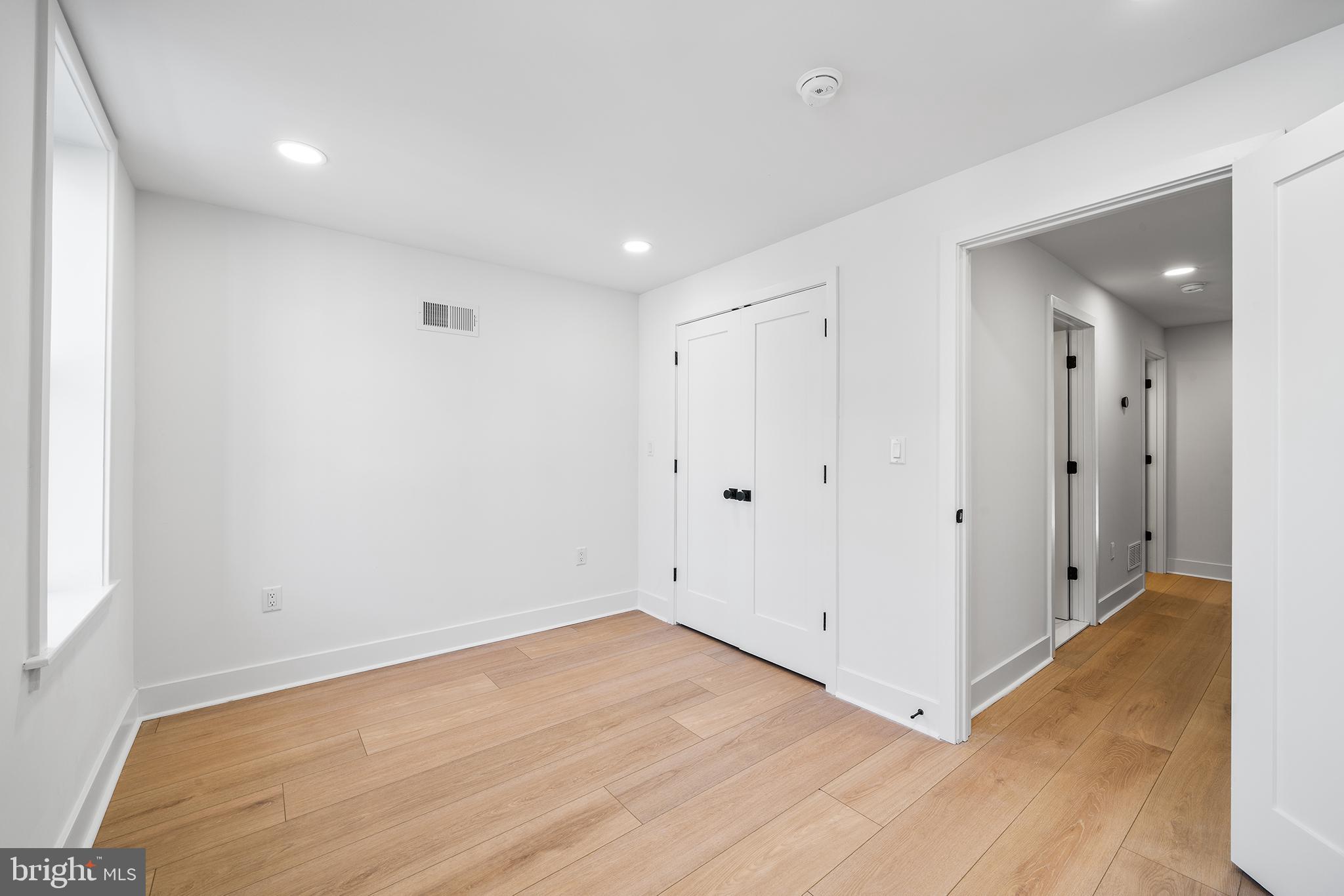 714 Earp Street Philadelphia, PA 19147 - Photo 18 of 30 2nd Floor - Front Bedroom