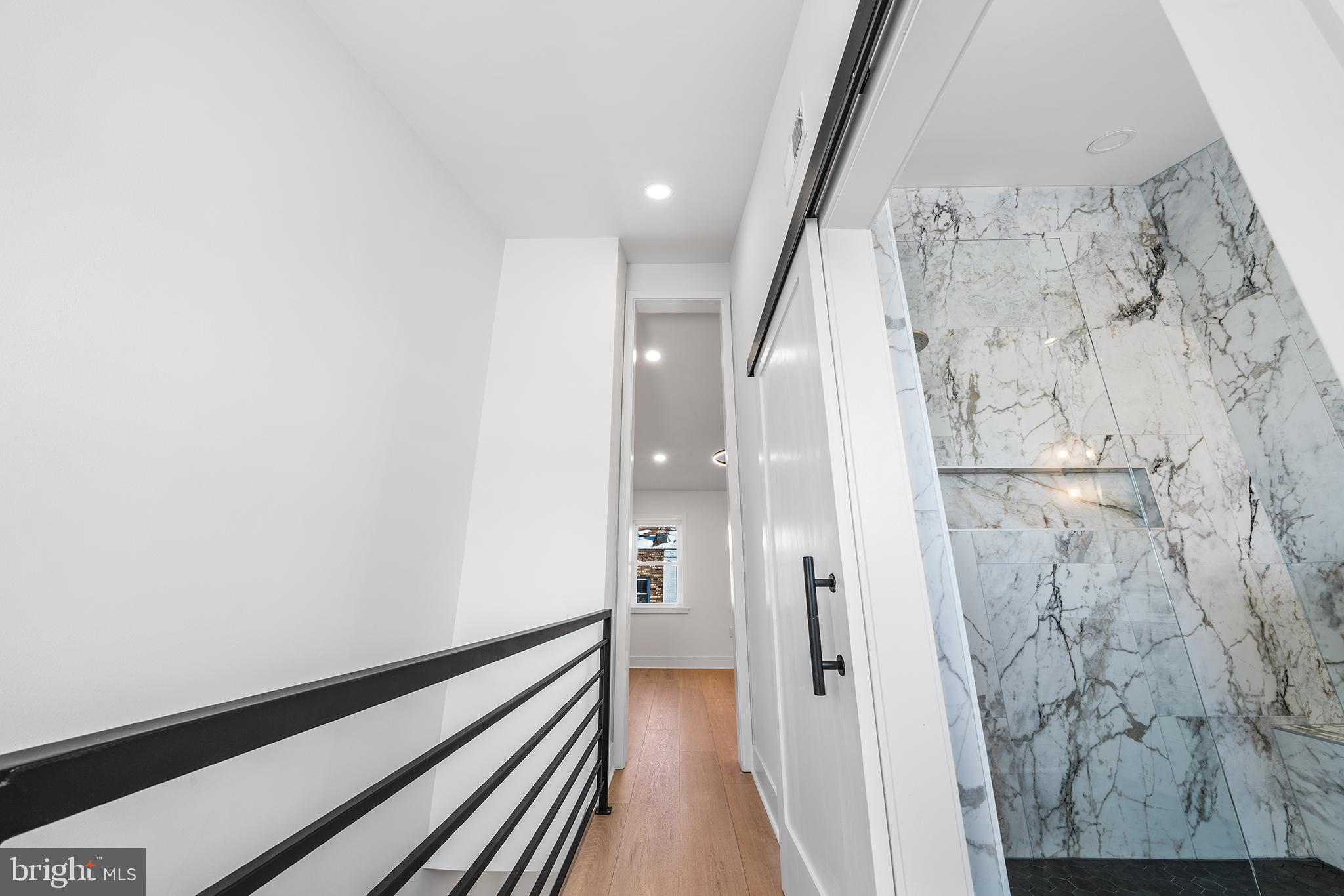 714 Earp Street Philadelphia, PA 19147 - Photo 20 of 30 3rd Floor - High cielings