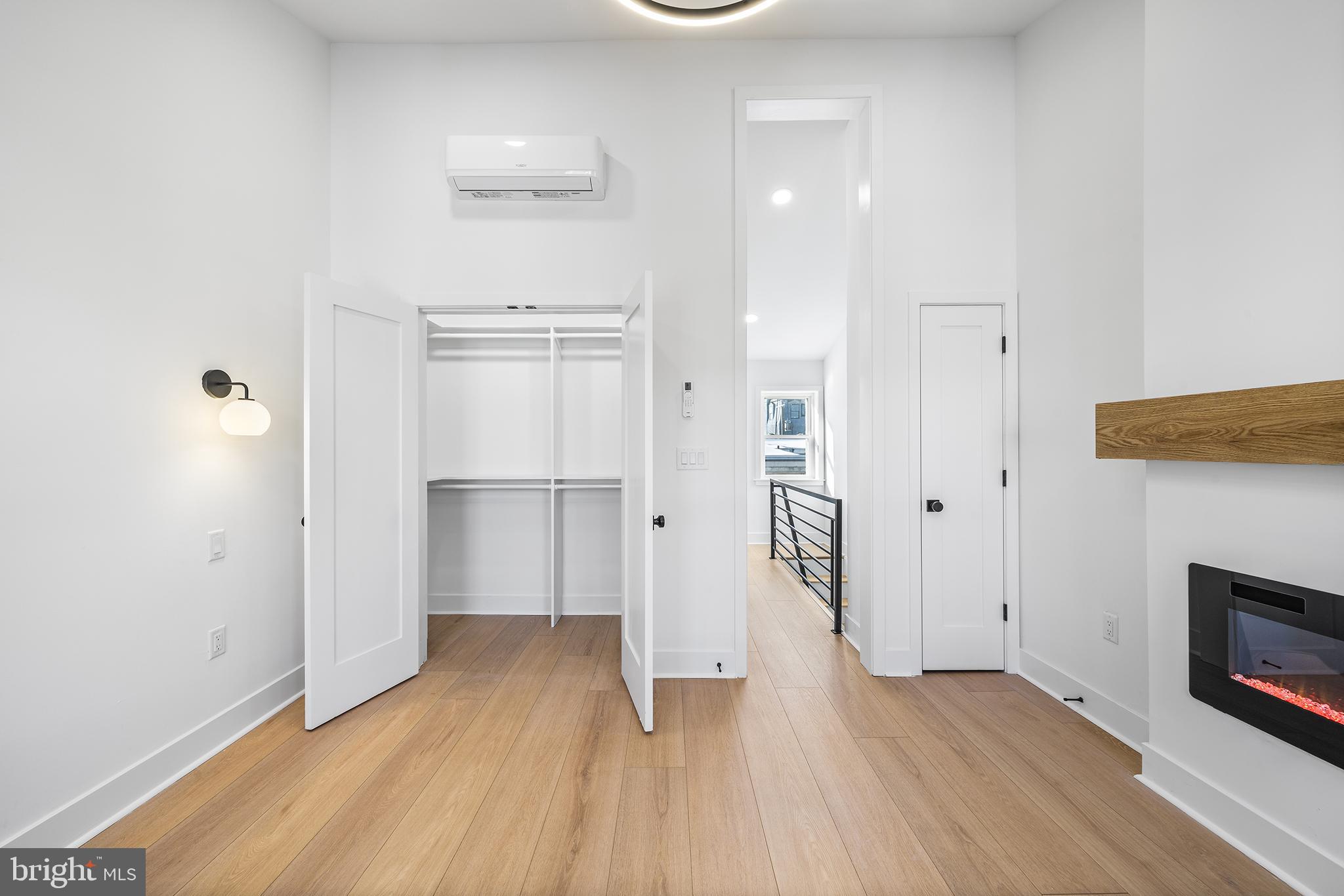 714 Earp Street Philadelphia, PA 19147 - Photo 24 of 30 3rd Floor - Master Bedroom