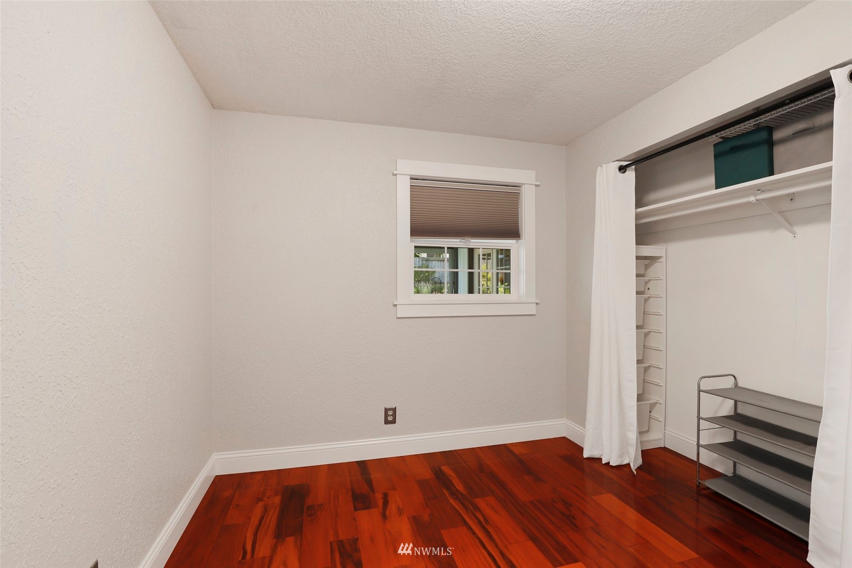 1932 Northeast 20th Street Renton, WA 98056 - Photo 15 of 40 Gallery Image 15