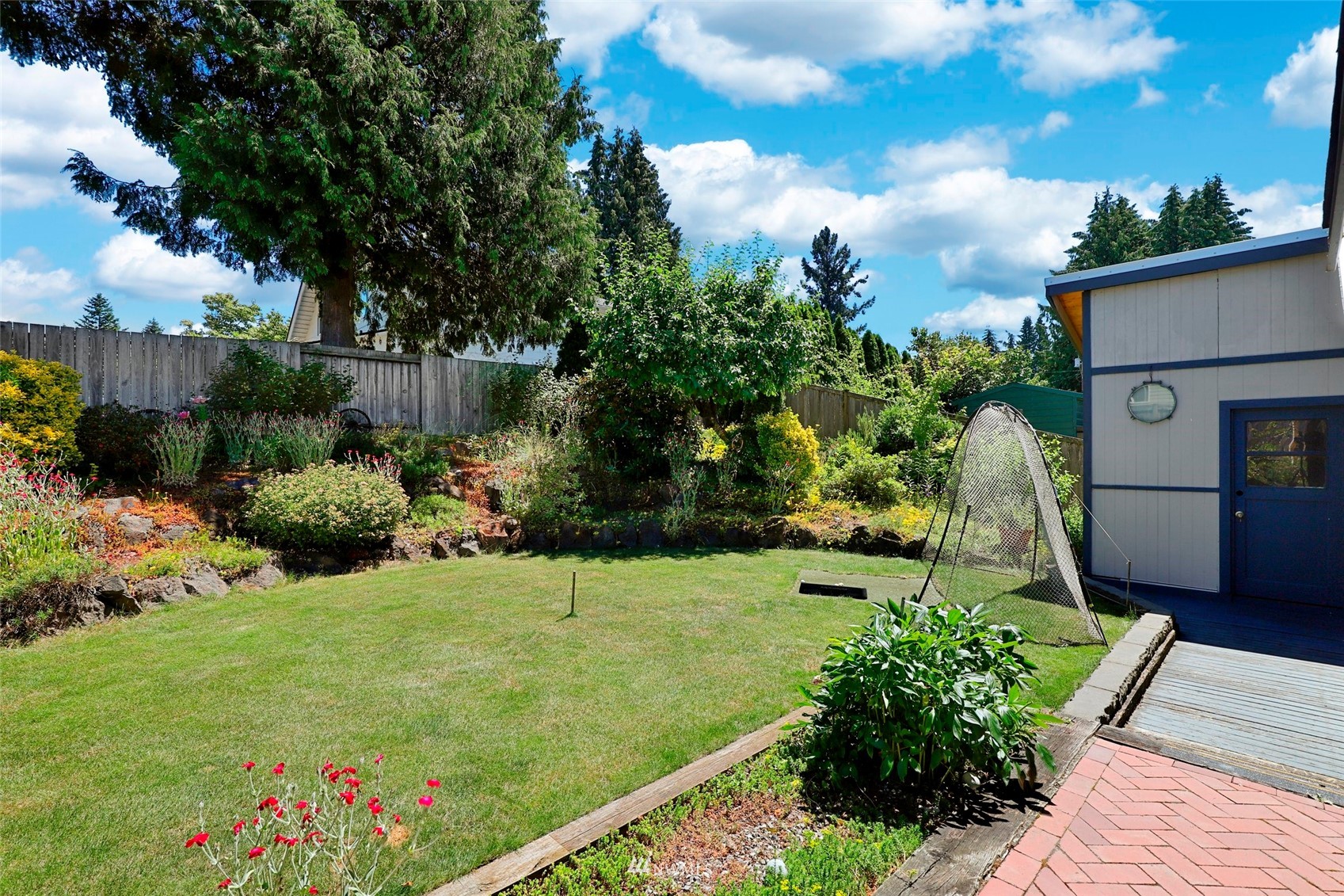 1932 Northeast 20th Street Renton, WA 98056 - Photo 32 of 40 Gallery Image 32