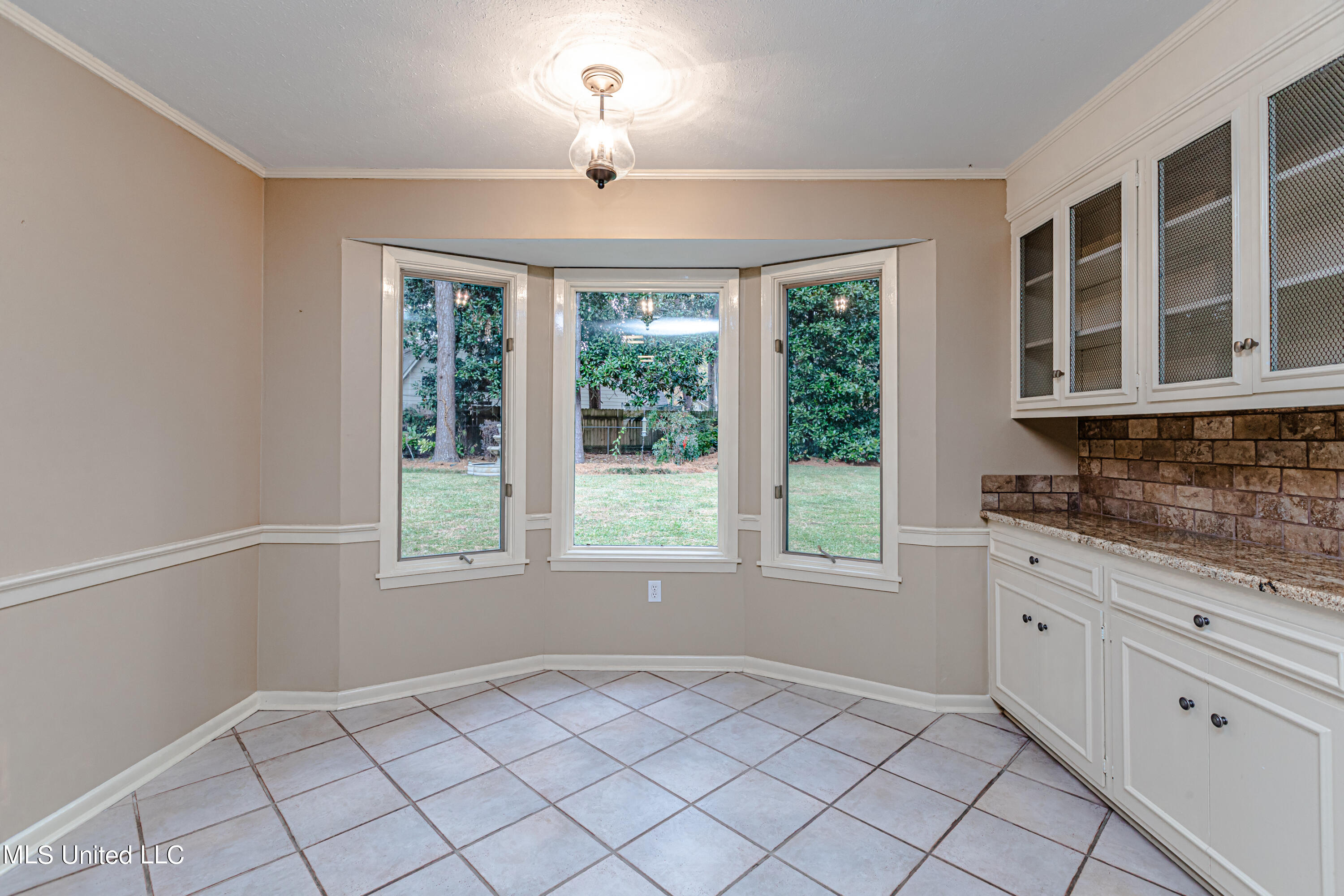 5435 Red Fox Road Jackson, MS 39211 - Photo 12 of 37 926A2318