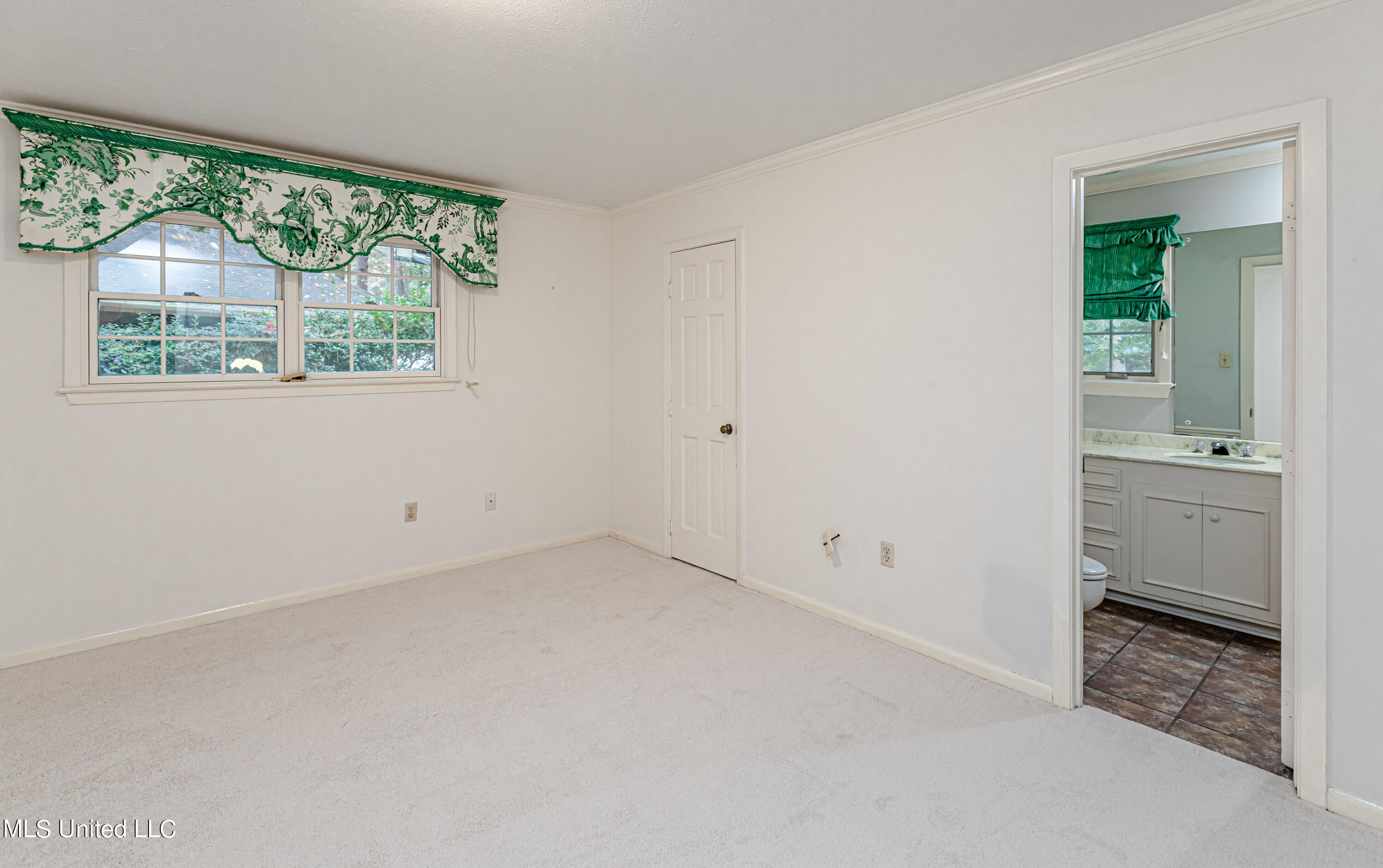 5435 Red Fox Road Jackson, MS 39211 - Photo 17 of 37 926A2305