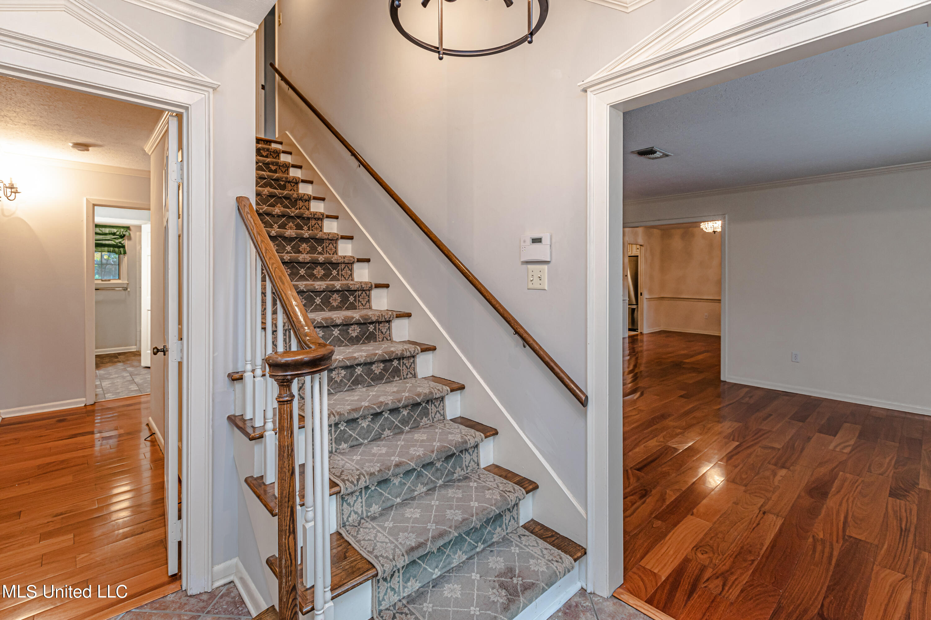 5435 Red Fox Road Jackson, MS 39211 - Photo 4 of 37 926A2294