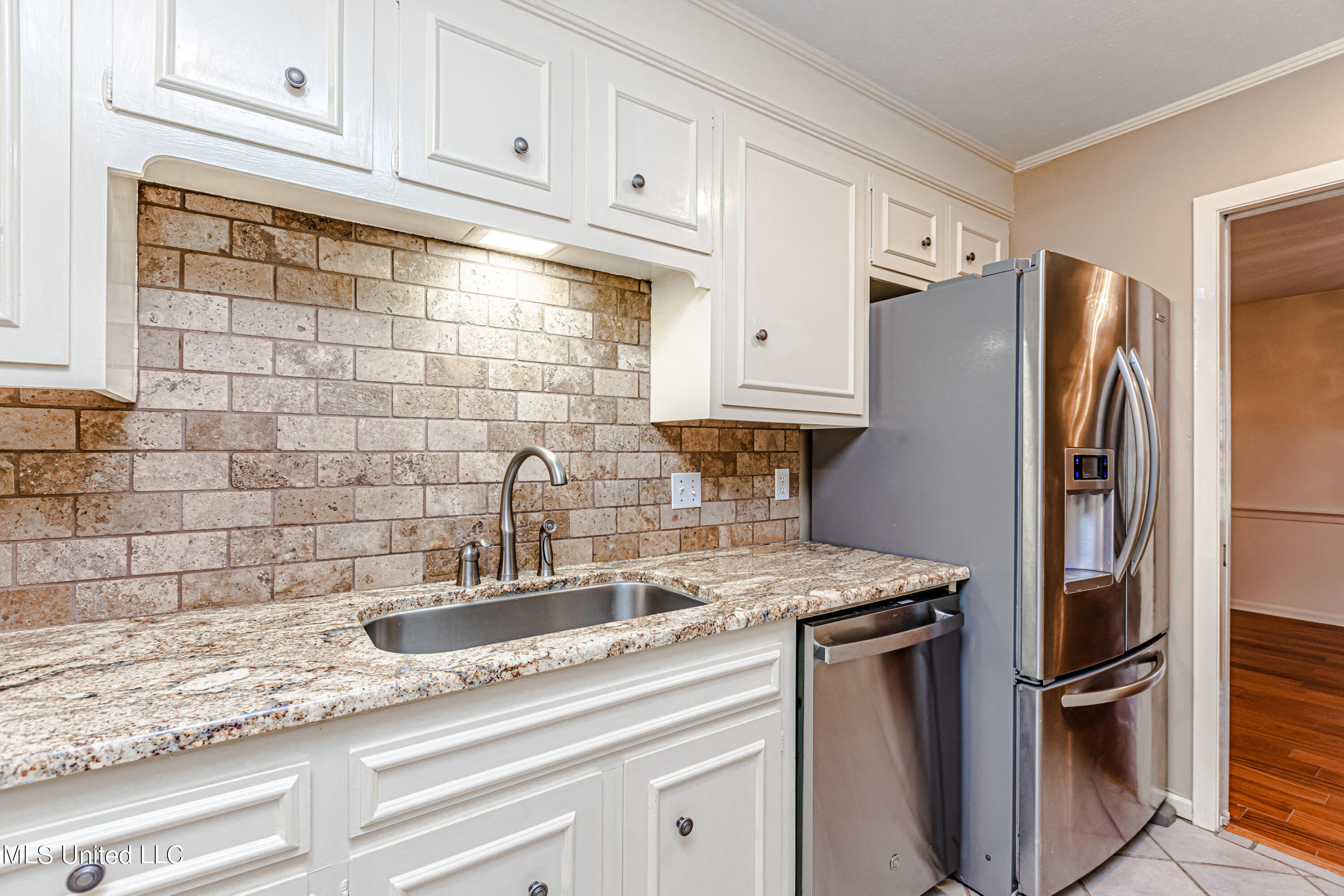 5435 Red Fox Road Jackson, MS 39211 - Photo 10 of 37 926A2315