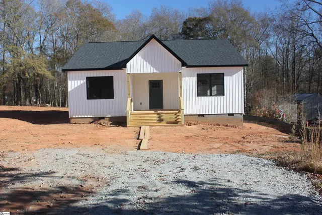 $282,500 | 147 Highland Hills Drive, Campobello, SC 29322