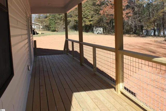 $279,500 | 147 Highland Hills Drive, Campobello, SC 29322