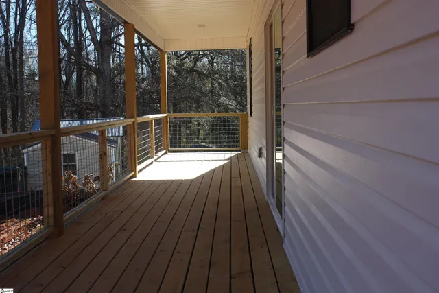 $279,500 | 147 Highland Hills Drive, Campobello, SC 29322