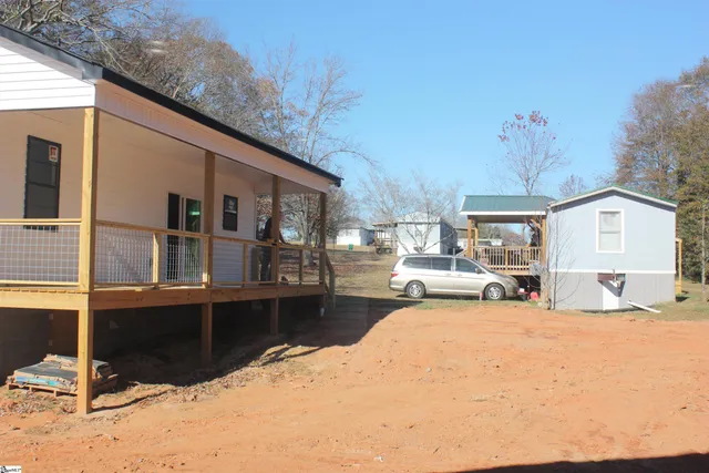 $279,500 | 147 Highland Hills Drive, Campobello, SC 29322