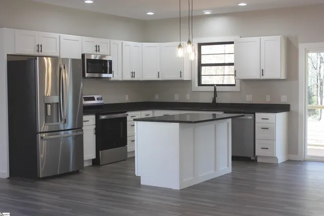 $279,500 | 147 Highland Hills Drive, Campobello, SC 29322