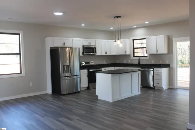 $279,500 | 147 Highland Hills Drive, Campobello, SC 29322