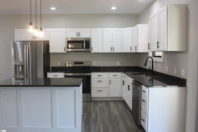 $279,500 | 147 Highland Hills Drive, Campobello, SC 29322