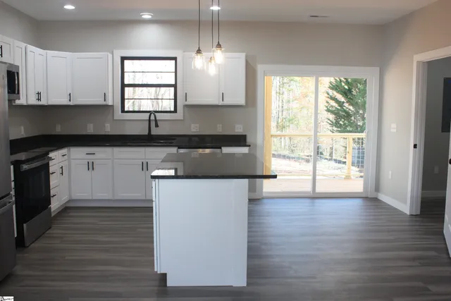 $279,500 | 147 Highland Hills Drive, Campobello, SC 29322