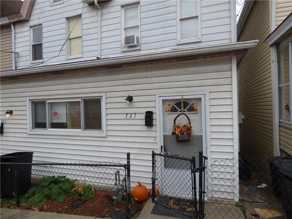 727 Railroad Street McKees Rocks, PA 15136 - Photo 1 of 21