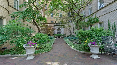$315,000 | 70 East Scott Street, Unit 908, Chicago, IL 60610