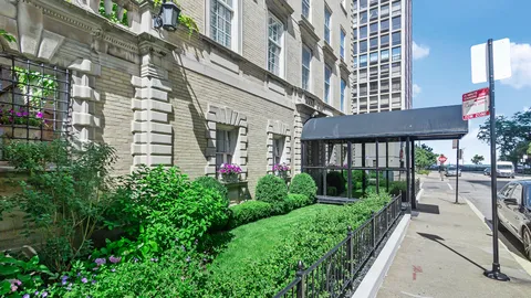 $315,000 | 70 East Scott Street, Unit 908, Chicago, IL 60610