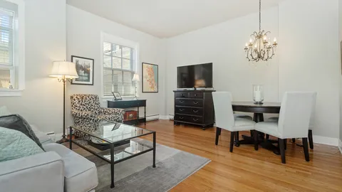 $315,000 | 70 East Scott Street, Unit 908, Chicago, IL 60610