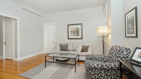 $315,000 | 70 East Scott Street, Unit 908, Chicago, IL 60610