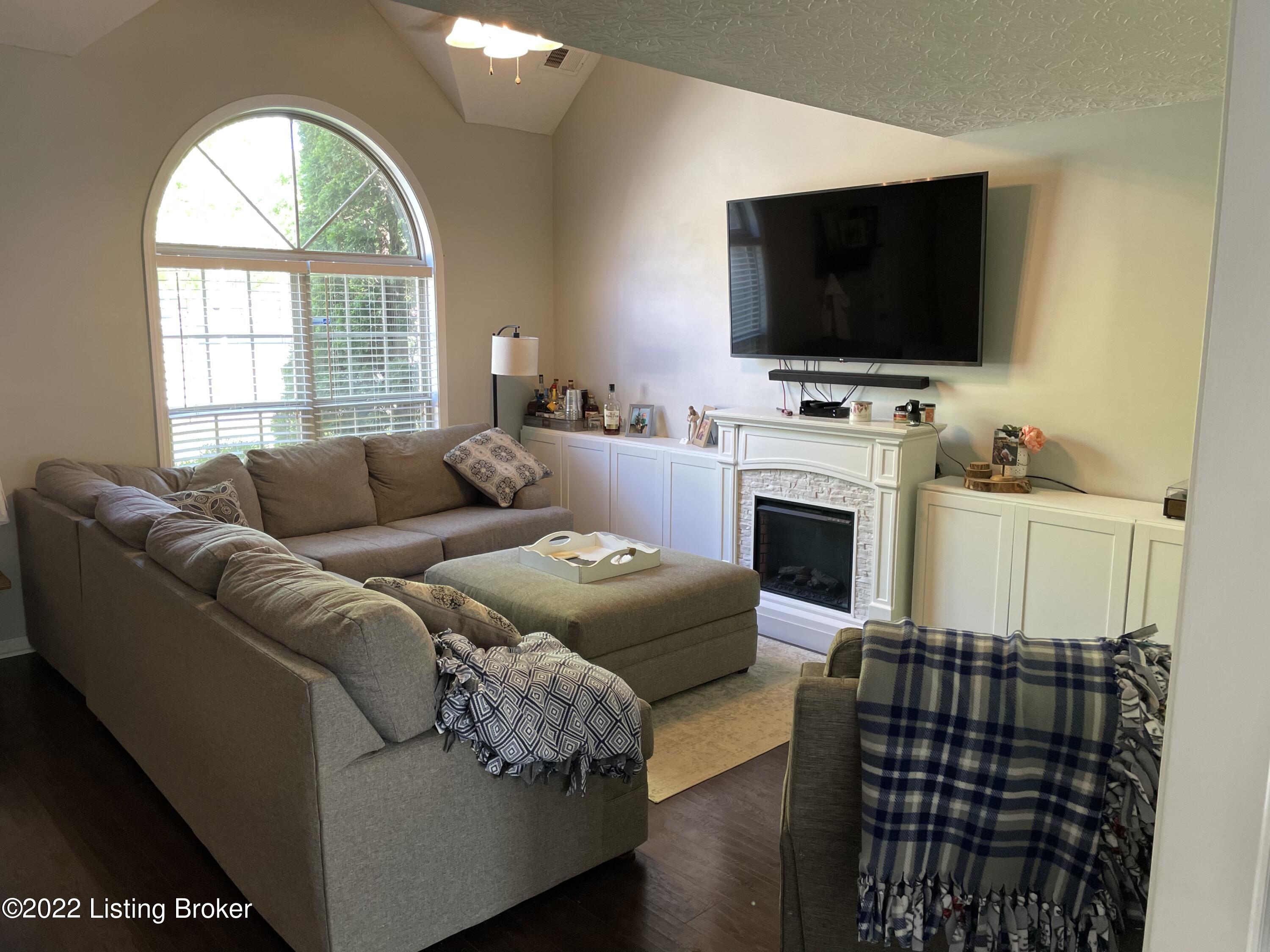 196 Strawberry Fields Road Lexington, KY 40516 - Photo 7 of 21 67382273448__6D6D89FC-6236-42E6-AC2B-3BE