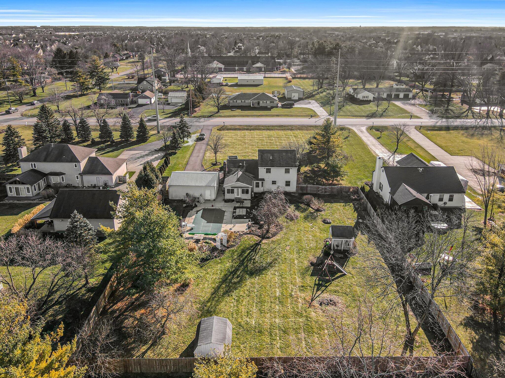 6154 Feder Road Columbus, OH 43228 - Photo 37 of 41 .
