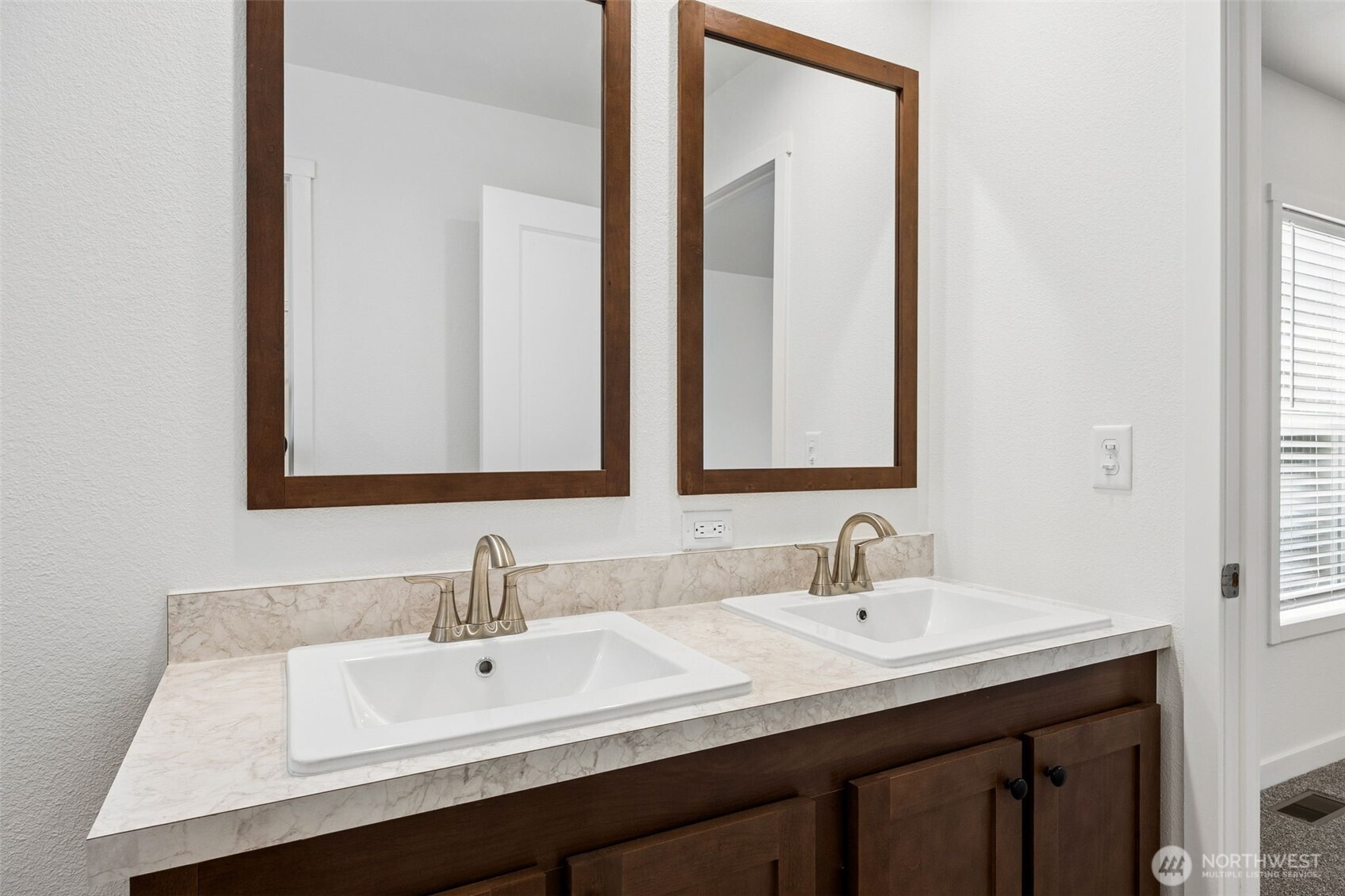 11510 East Riverside Drive, Unit 27 Bothell, WA 98011 - Photo 16 of 23